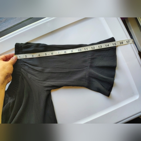 NWT Old Navy black rayon off-shoulder top,¾ flared sleeves,casual outfits, sz L. - Picture 12 of 14